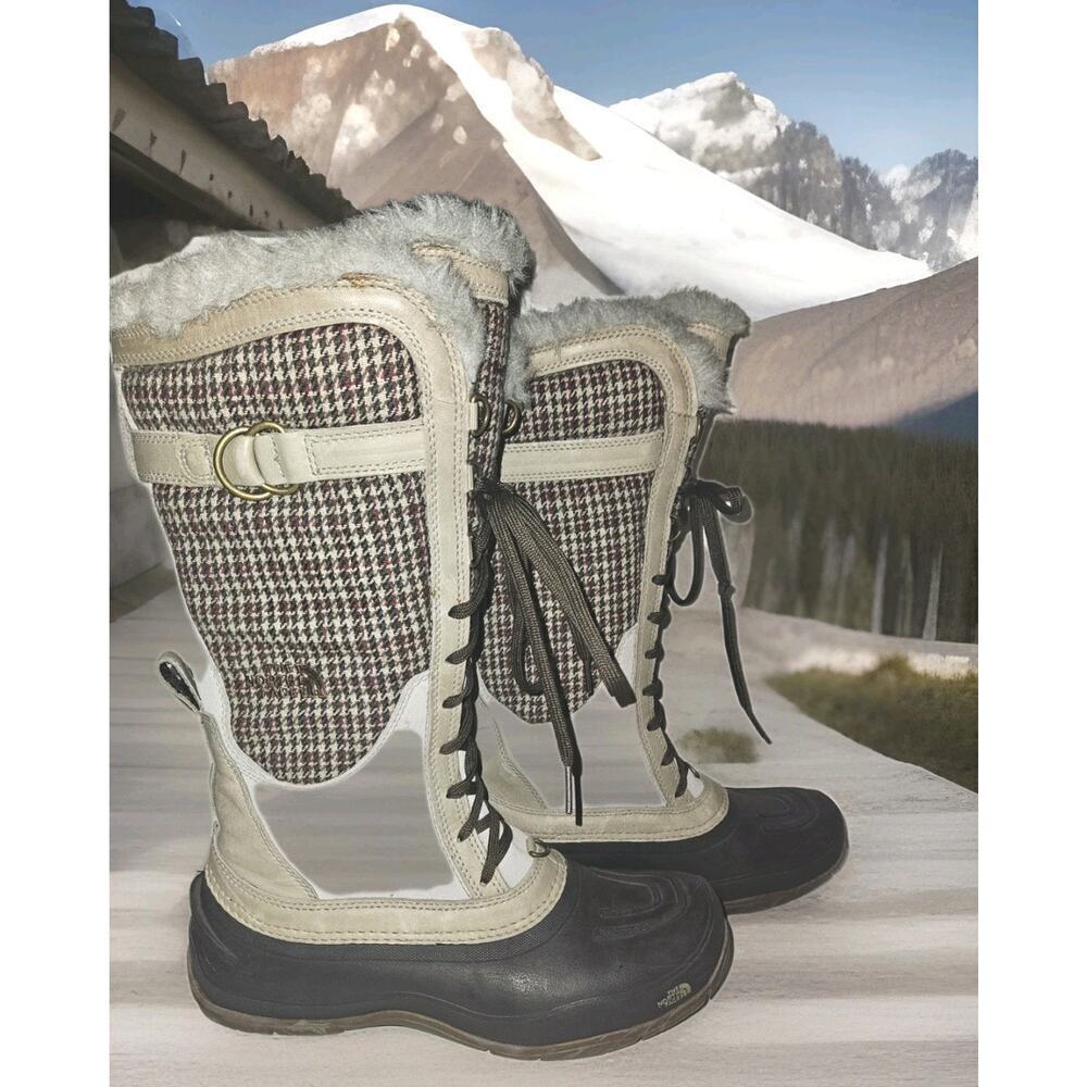The North Face Women’s Boots Shellista lace luxe Winter Fur Waterproof size 9